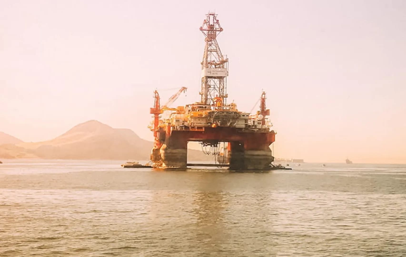 Oil Rig Strategic Focus BUILT FOR TODAY. POSITIONED FOR TOMORROW.